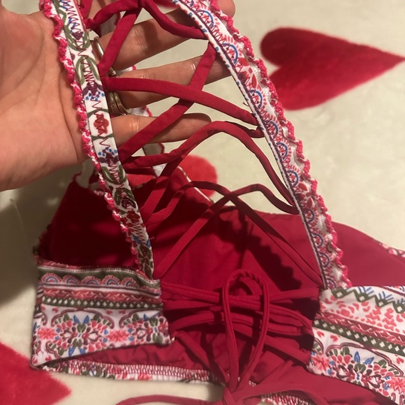 Becca One Strap Floral Red Laces Swimsuit Bikini Top NWOT - Picture 5 of 10